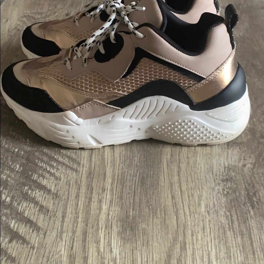 Steve Madden Antonia Sneakers